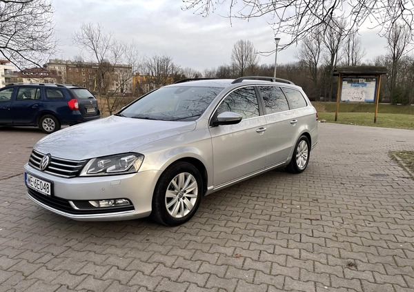Volkswagen Passat cena 32999 przebieg: 349000, rok produkcji 2014 z Warszawa małe 497